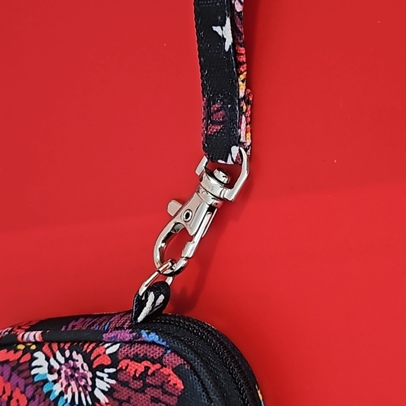 NWOT Vera Bradley Wristlet, Midnight Wild Flowers Pattern - Picture 3 of 7